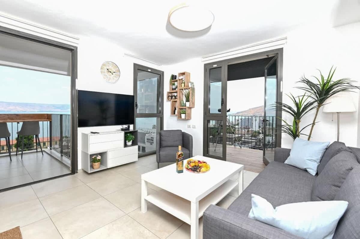 L.T.D- My View. 2 Bedroom Apartment By The Lake. Tiberiade Esterno foto